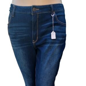630638.....Time and Tru High Rise Skinny Jeans Size 20, W41"  26" Inseam 11"Rise